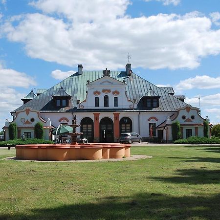 Palac W Czyzowie Szlacheckim Czyzow Szlachecki Εξωτερικό φωτογραφία