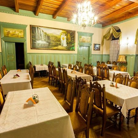 Palac W Czyzowie Szlacheckim Czyzow Szlachecki Εξωτερικό φωτογραφία