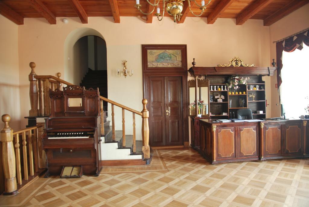 Palac W Czyzowie Szlacheckim Czyzow Szlachecki Εξωτερικό φωτογραφία